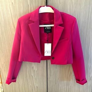 This beautiful pick Zara jacket never worn small size